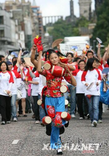 愛(ài)丁堡花車巡游　華人社團(tuán)奪第一