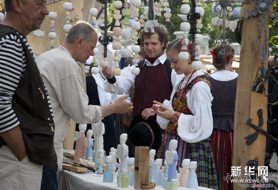 （XHDW）（2）立陶宛舉辦國際民俗藝術(shù)節(jié)