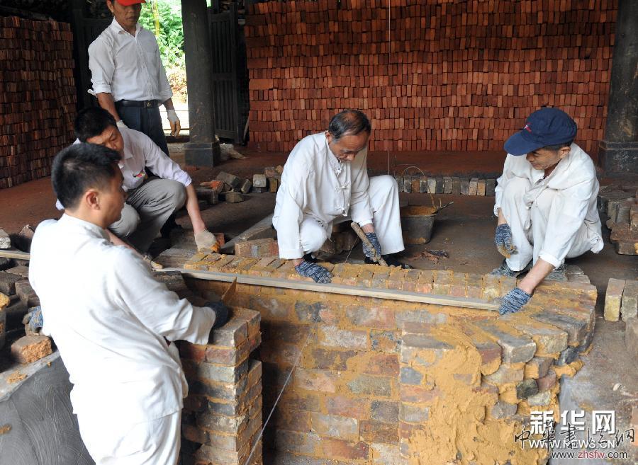 （晚報(bào)）（1）景德鎮(zhèn)古窯復(fù)建三種明初期御窯專用窯爐