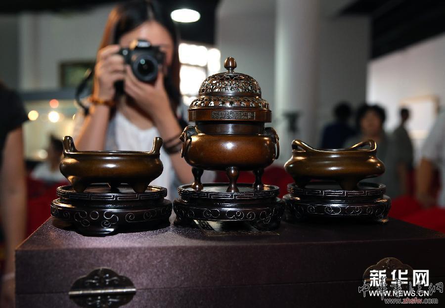 （晚報(bào)）（1）&ldquo;陳巧生銅爐藝術(shù)展&rdquo;在京開幕