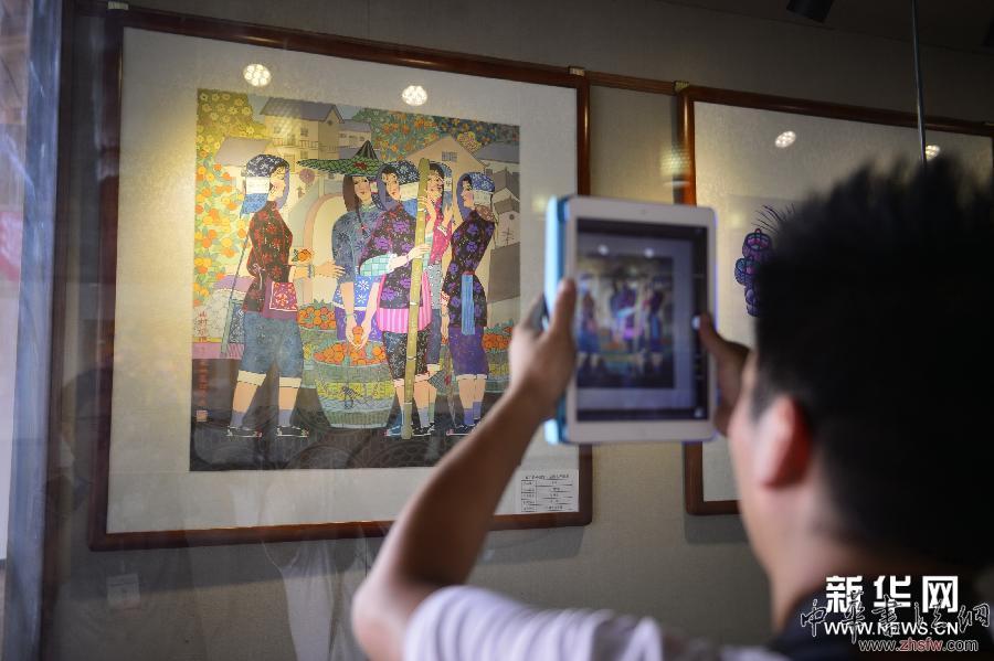 （新華網(wǎng)）（2）江西萬安舉辦全國農(nóng)民畫展