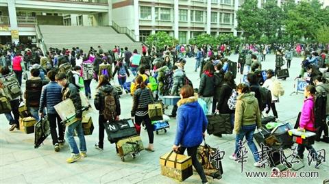 美術(shù)統(tǒng)考出彩難 專家:文化課差進(jìn)不了好大學(xué) 美術(shù)統(tǒng)考出彩難 專家:文化課差進(jìn)不了好大學(xué)