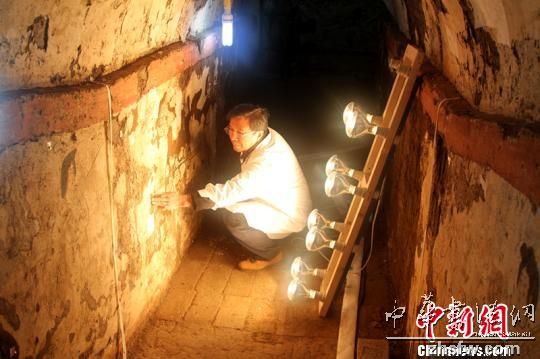 探訪西安唐宰相韓休墓珍貴壁畫揭取搬遷（圖）