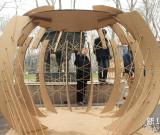 南京大學(xué)生設(shè)計(jì)“臨時(shí)遮避屋” 圖