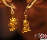 重慶金店“馬系”吊墜飾品一路走俏