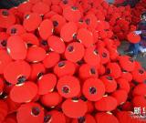 趕制燈籠迎新春