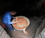 傳承百年的手工技藝——打礱子 組圖