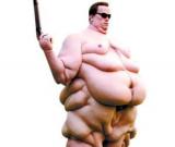 臃腫施瓦辛格雕塑:喻美國膨脹物極必反