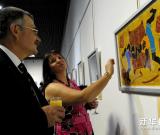 中國農(nóng)民畫展在南非受到歡迎 圖