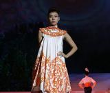 全國剪紙大賽“十大神剪”出爐 剪紙時裝秀成亮點(diǎn)