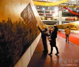 兩岸近千畫師創(chuàng)作365米油畫長卷