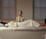 烏克蘭另類“睡美人”展 吻醒就能娶回家