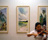阿拉木圖舉行風(fēng)景畫聯(lián)展 圖