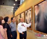 臺灣著名畫家嚴雋泰伉儷大陸巡回畫展在津開幕