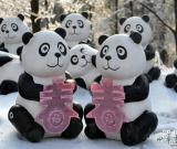 熊貓抱“春”送問候