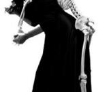 “行為藝術(shù)之母”瑪麗娜：痛苦的女王