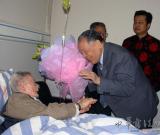 管謙將軍看望劉克剛