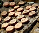 秦皇島發(fā)現(xiàn)明長城守衛(wèi)將士自制象棋 組圖