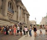 麥奎恩個展閉幕 參觀人數(shù)排大都會第8位