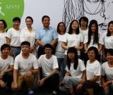 孫儷題館名 90后辦公益畫展為建圖書館