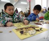 豆子作畫迎“臘八”