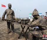 長(zhǎng)沙活人行為藝術(shù) 展示銅官窯的發(fā)展 組圖