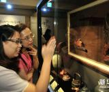 陳春明竹木雕刻藝術(shù)展臺(tái)北開幕 圖