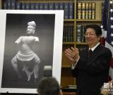 美國(guó)向柬埔寨歸還一尊雕像文物