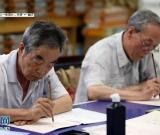 陜西師大20名教師用毛筆書寫4570份錄取通知書