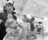 熊貓大便成藝術(shù)品 雕塑家稱(chēng)聞過(guò)沒(méi)有臭味