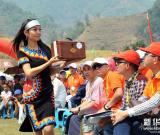 “冰島”春茶拍賣價(jià)千克破十萬(wàn) 組圖