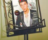 陳冠希改名混進(jìn)藝術(shù)圈 辦畫展回?fù)羝G照門