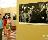 當(dāng)代周鵬飛毛體書法作品展在京舉行 圖