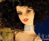 克里姆特名畫(huà)變身芭比娃娃 藝術(shù)熱漸深入