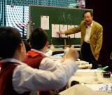 校園里感受書法魅力 圖