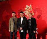 雙龍“座”鎮(zhèn)慈善晚宴義拍仙作大愛無(wú)疆