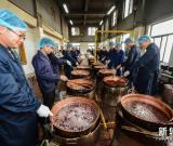 濃濃“臘八粥” 傳統(tǒng)年味來 圖