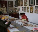 鏡頭記錄：甘肅靜寧民間手工制作“掐絲畫(huà)”