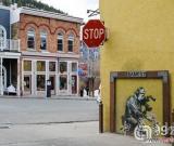 破壞班克斯街頭涂鴉 男子將面臨監(jiān)禁和罰款