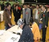 齊齊哈爾現(xiàn)場(chǎng)書(shū)法大賽謳歌十七大