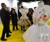 “藝術(shù)首都”展覽在巴黎開幕 圖