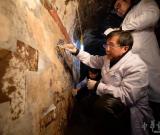 西安唐代壁畫墓開始揭取保護工作 圖