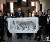 華人美術(shù)家“和平之旅”代表團訪問柬埔寨